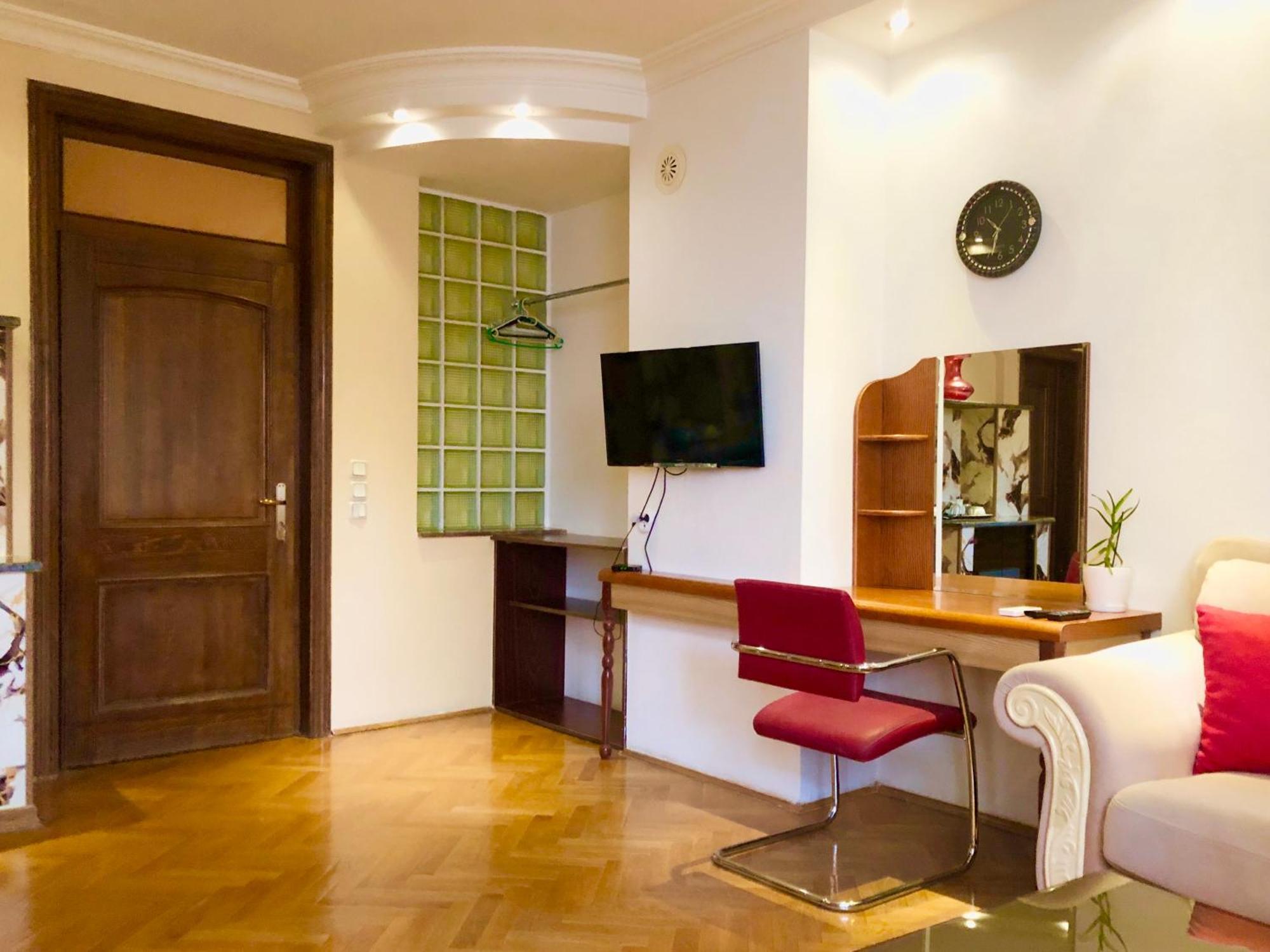 Urban Boutique Hotel Pristina Kültér fotó