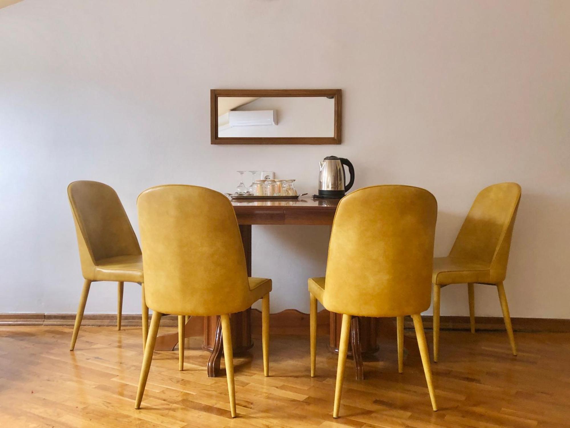 Urban Boutique Hotel Pristina Kültér fotó